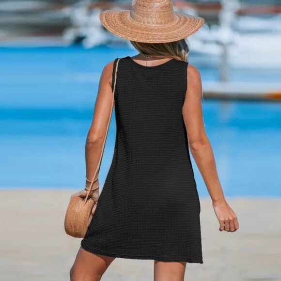 Cupshe Waffle Knit Hem Twist Cover-Up - Picture 3 of 4